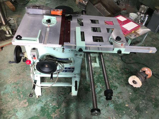 新着情報【協和製作所の軸傾斜小型万能横切盤(ペティーワーク 新着情報【協和製作所の軸傾斜小型万能横切盤(ペティーワーク