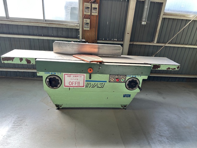 手押し鉋盤