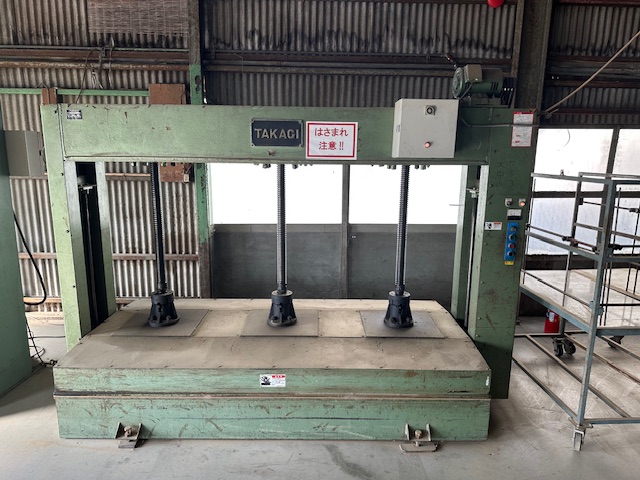 全自動フラッシュプレス（４×８、１枚盤）